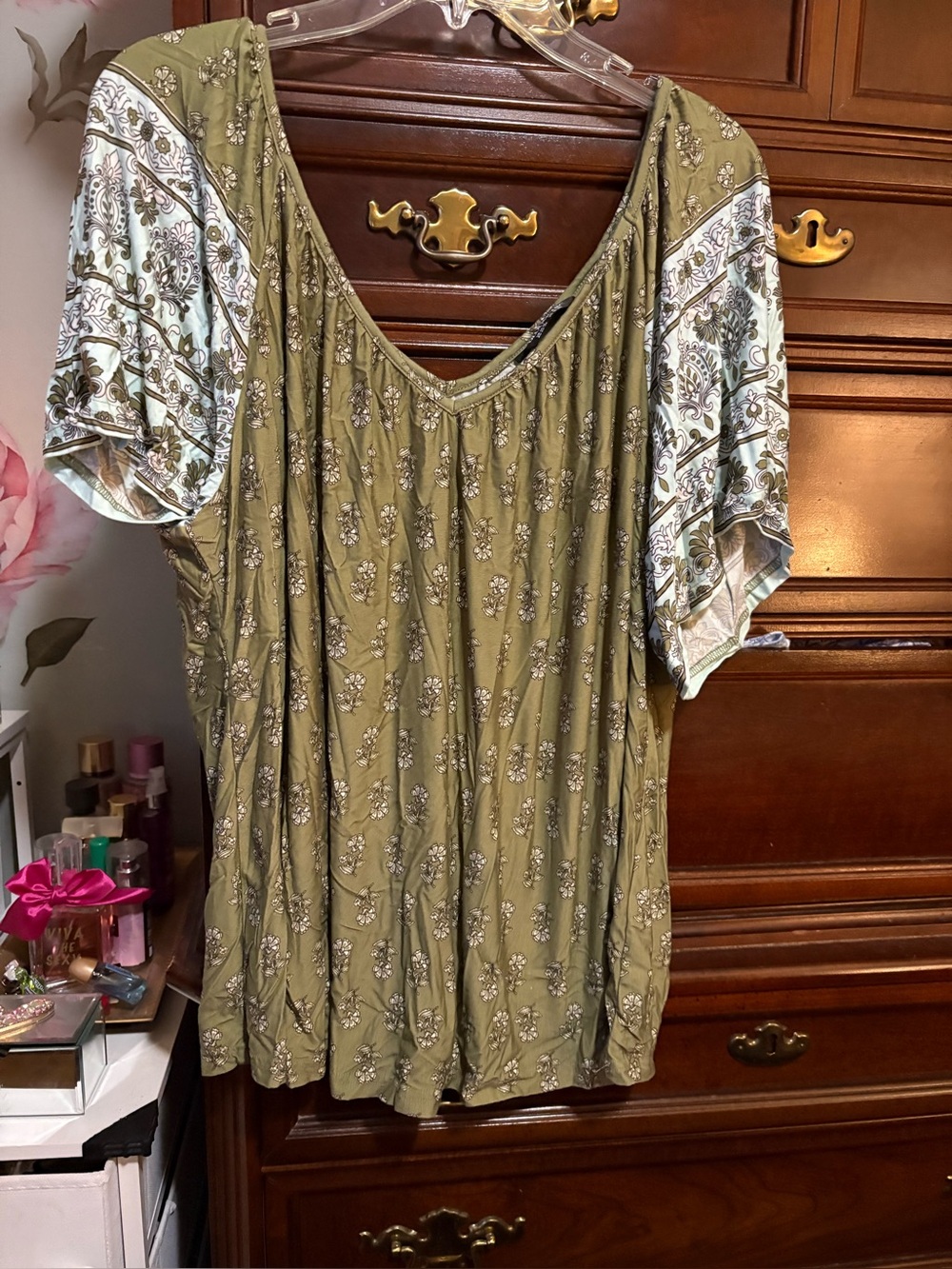 Olive Green Floral Short Sleeve Women's Top sz 14/16